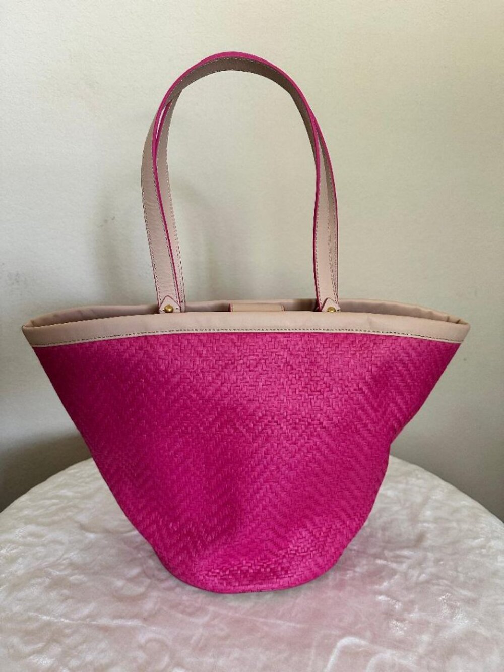 NWT JUICY COUTURE LYNN NORTH SHORE STRAW TOTE/BUCKET BAG  $198 MSRP - Picture 2 of 8